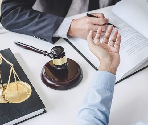 Liên hệ luật sư giỏi tư vấn dịch vụ ly hôn quận 8