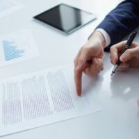 Khế ước là gì? Khế ước có được xem là giao dịch dân sự?